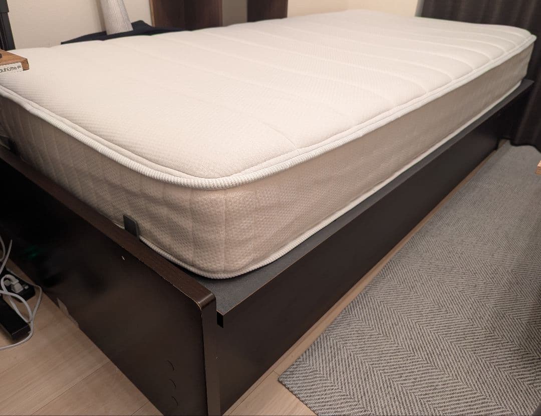 ニトリ 【シングルサイズ】跳ね上げ式ベッドフレーム＆マットレス