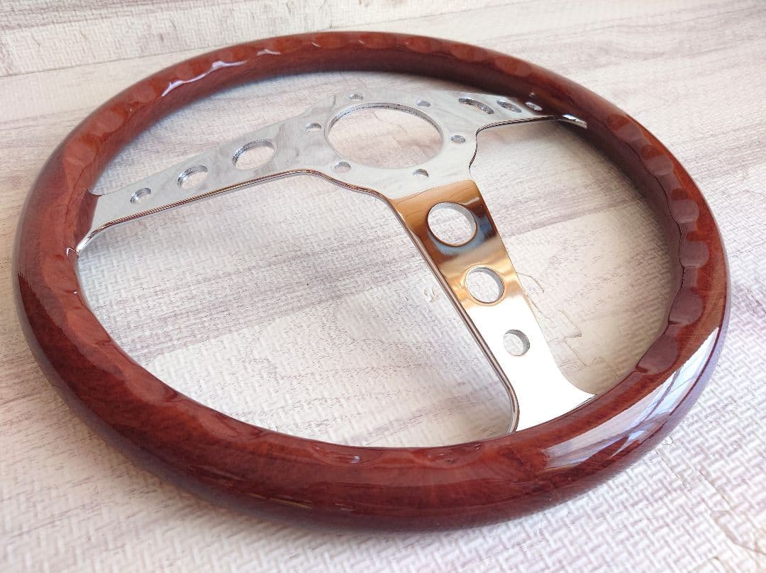 momo ステアリング 60周年 記念モデル 14インチ ウッド 木目