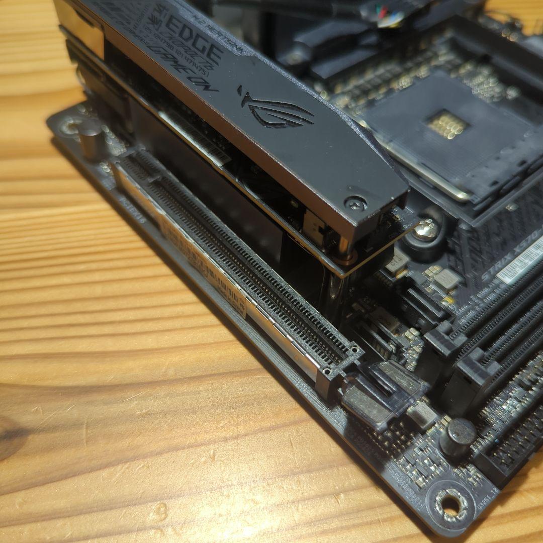 ASUS ROG STRIX X570-I GAMING マザーボード