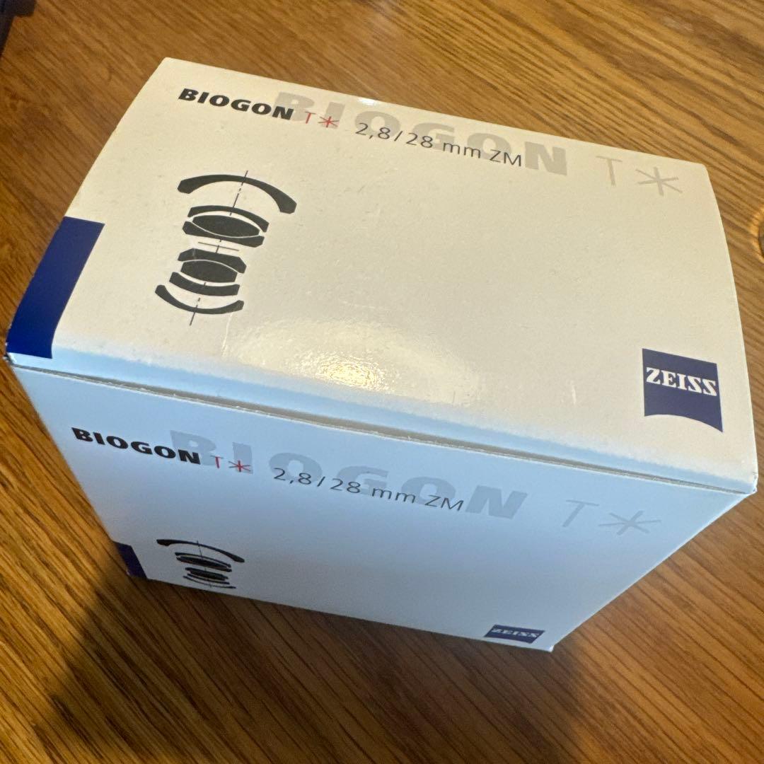 Biogon T* 28mm F2.8 ZM（ライカM用） シルバー