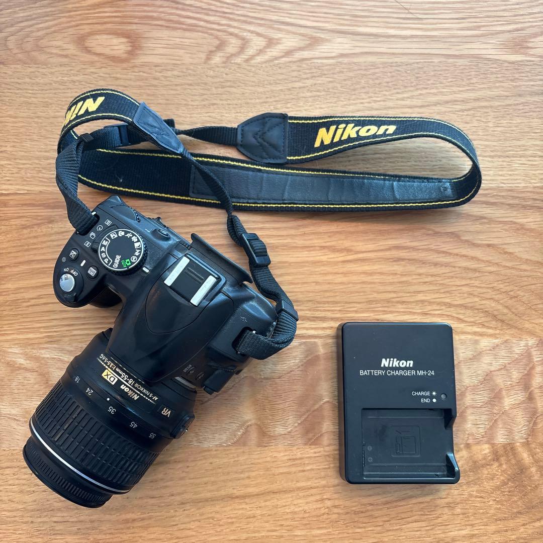 Nikon D3100 デジタル一眼レフカメラ　レンズ