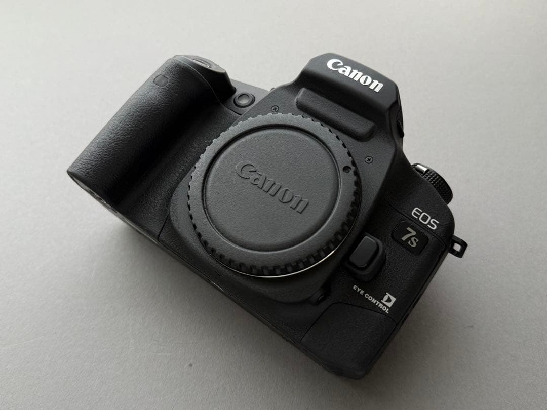 【美品・元箱あり】CANON EOS 7s ボディ バッテリグリップ付き