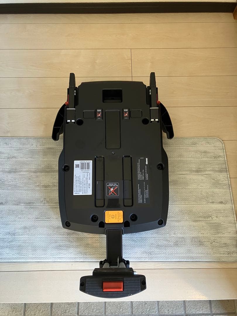チャイルドシート doona ISOFIX