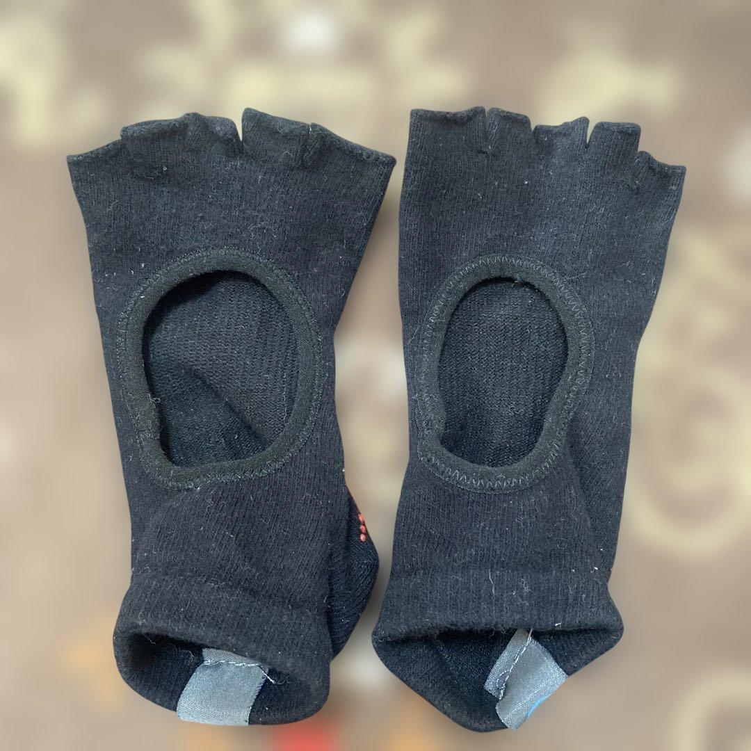 早い者勝ちリントスル　lava 着圧ピラティスウェアセットLサイズ　靴下2足付き