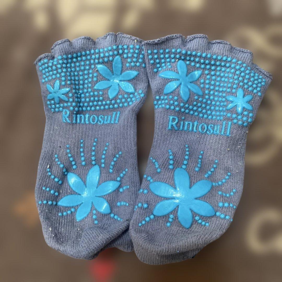 早い者勝ちリントスル　lava 着圧ピラティスウェアセットLサイズ　靴下2足付き