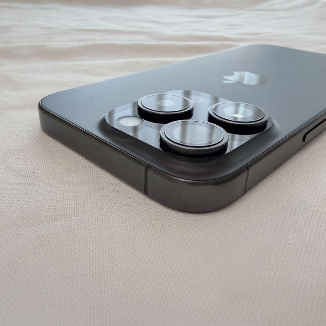 美品♡iPhone15pro 256GB ブラックチタニウム　SIMフリー