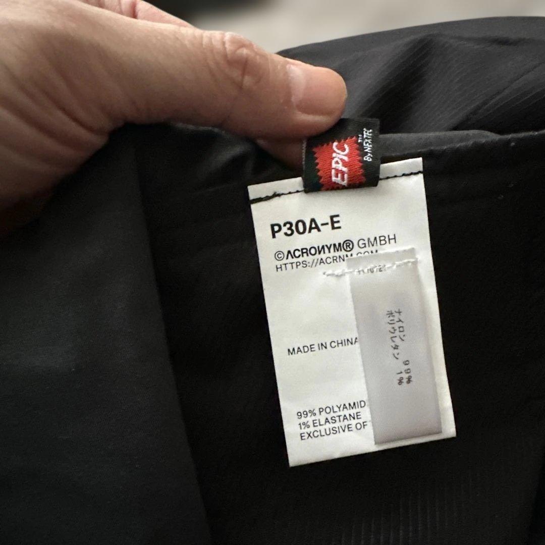 ACRONYM P30A-E サイズM ブラックカーゴパンツ