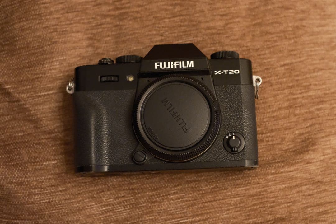 FUJIFILM X-T20 ミラーレスカメラ