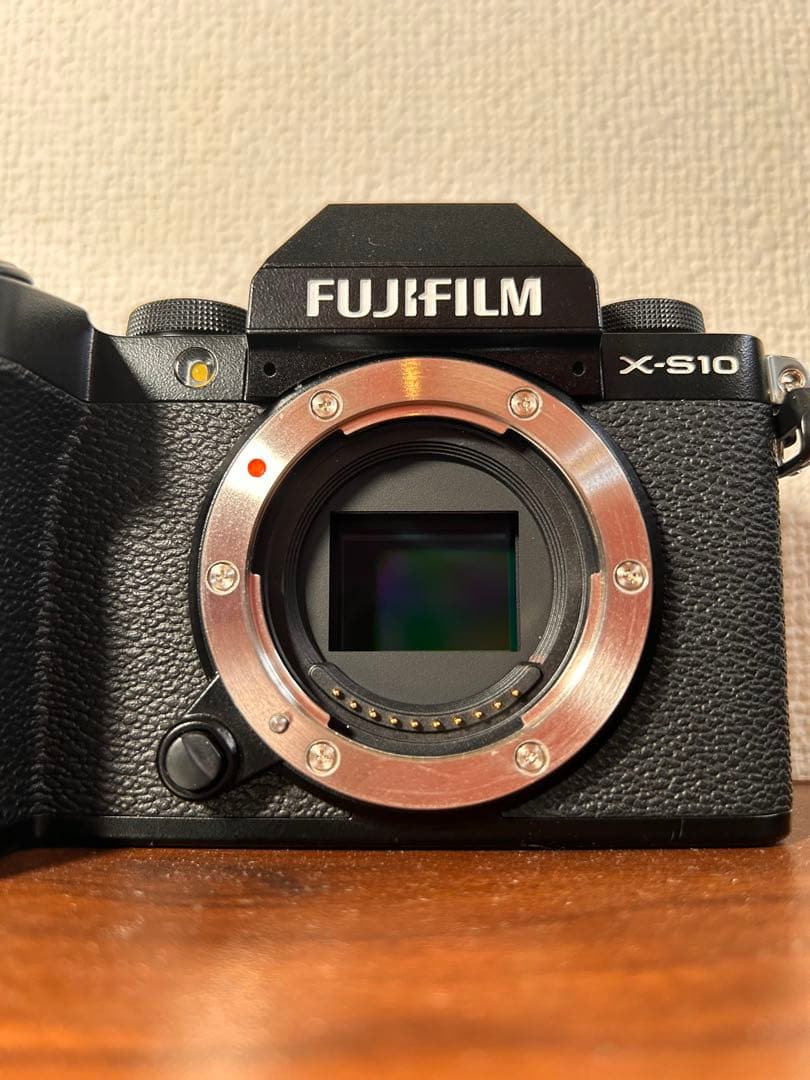 【おまけ付き】Fujifilm X-S10 ミラーレス一眼 本体