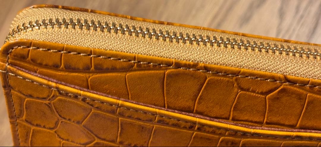 新品 未使用 ダコタ 長財布 ラウンドファスナー オスピタリタ マスタード 黄色