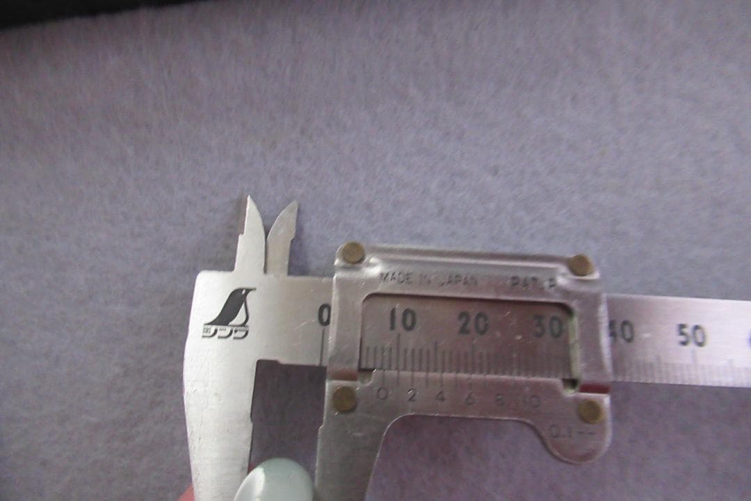 天然正規翡翠 緑色 バングル