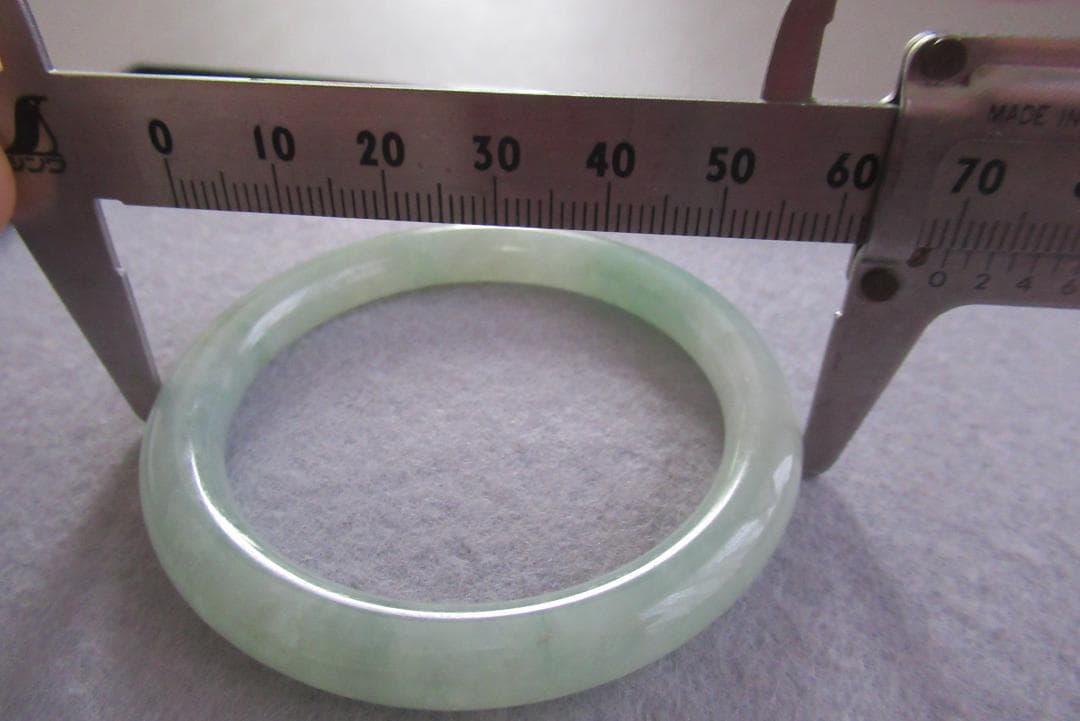 天然正規翡翠 緑色 バングル