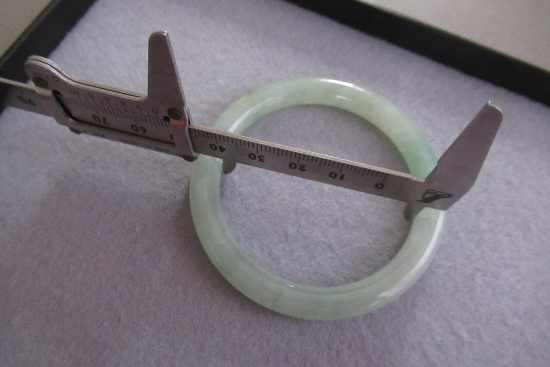 天然正規翡翠 緑色 バングル