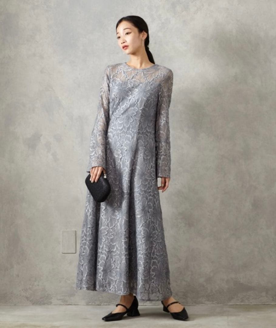 AIMER フラワーモチーフレース袖付きロングドレス