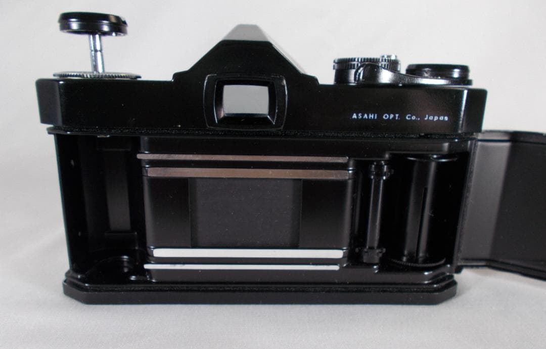 フィルムカメラ 整備済　Pentax SP　+ レンズ f/1.4　P227