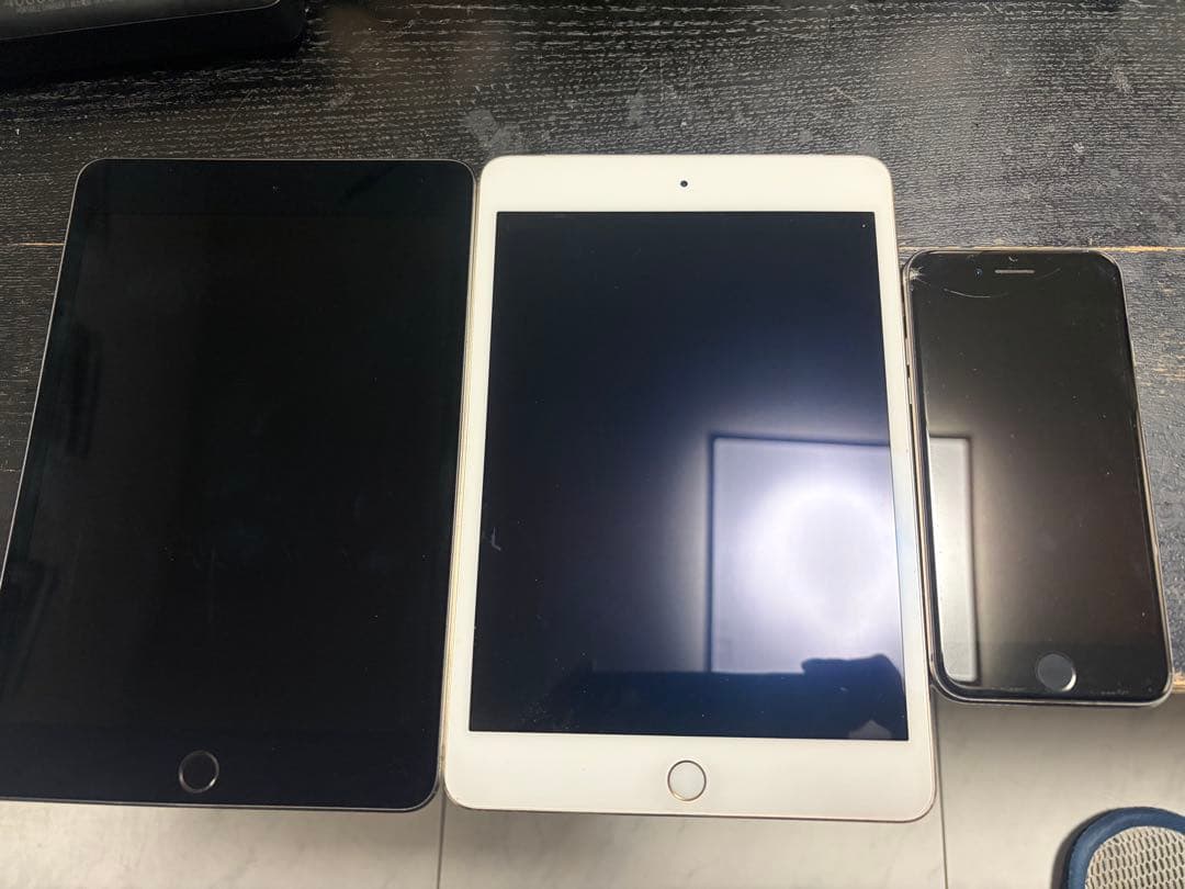 iPad ミニ 4 セルラー16G+ ミニ5 64G＋iPhone 8 64G