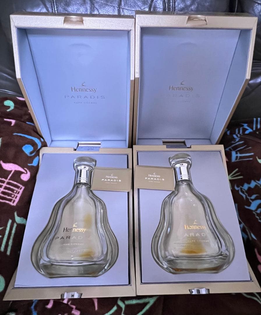 ヘネシー パラディ Hennessy PARADIS 空瓶 空箱 箱カバー