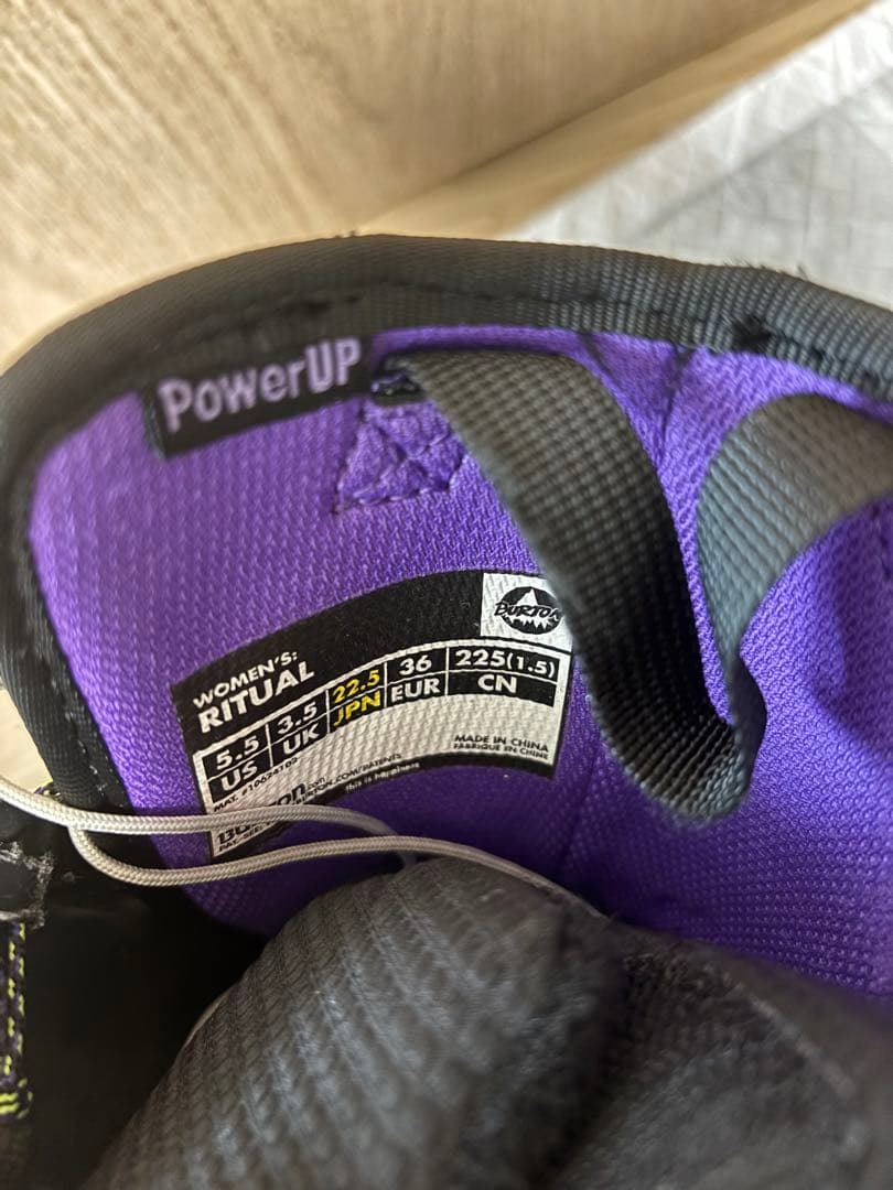 美品/BURTON RITUAL スノーボードブーツ 22.5cm