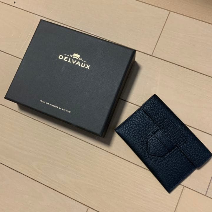 デルヴォー　カードケース