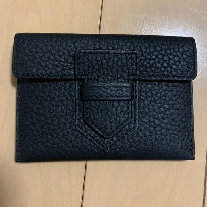 デルヴォー　カードケース