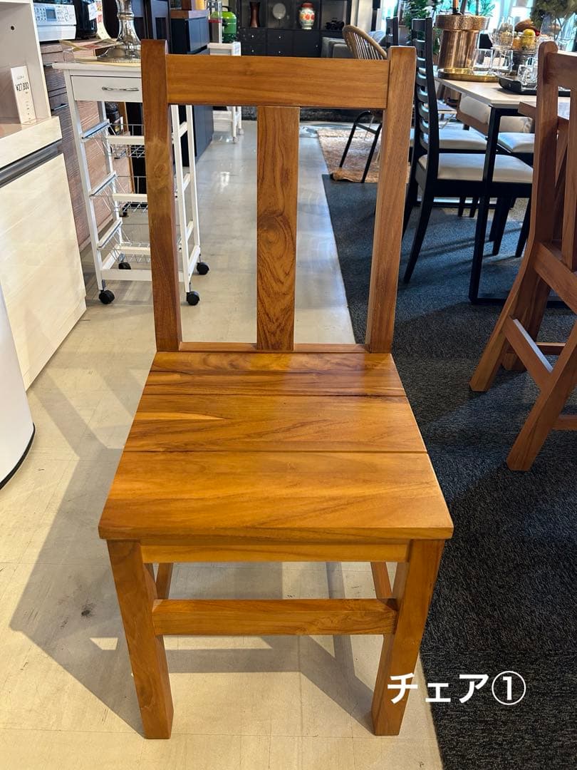 ウニコUNICO 木製ダイニングチェア①