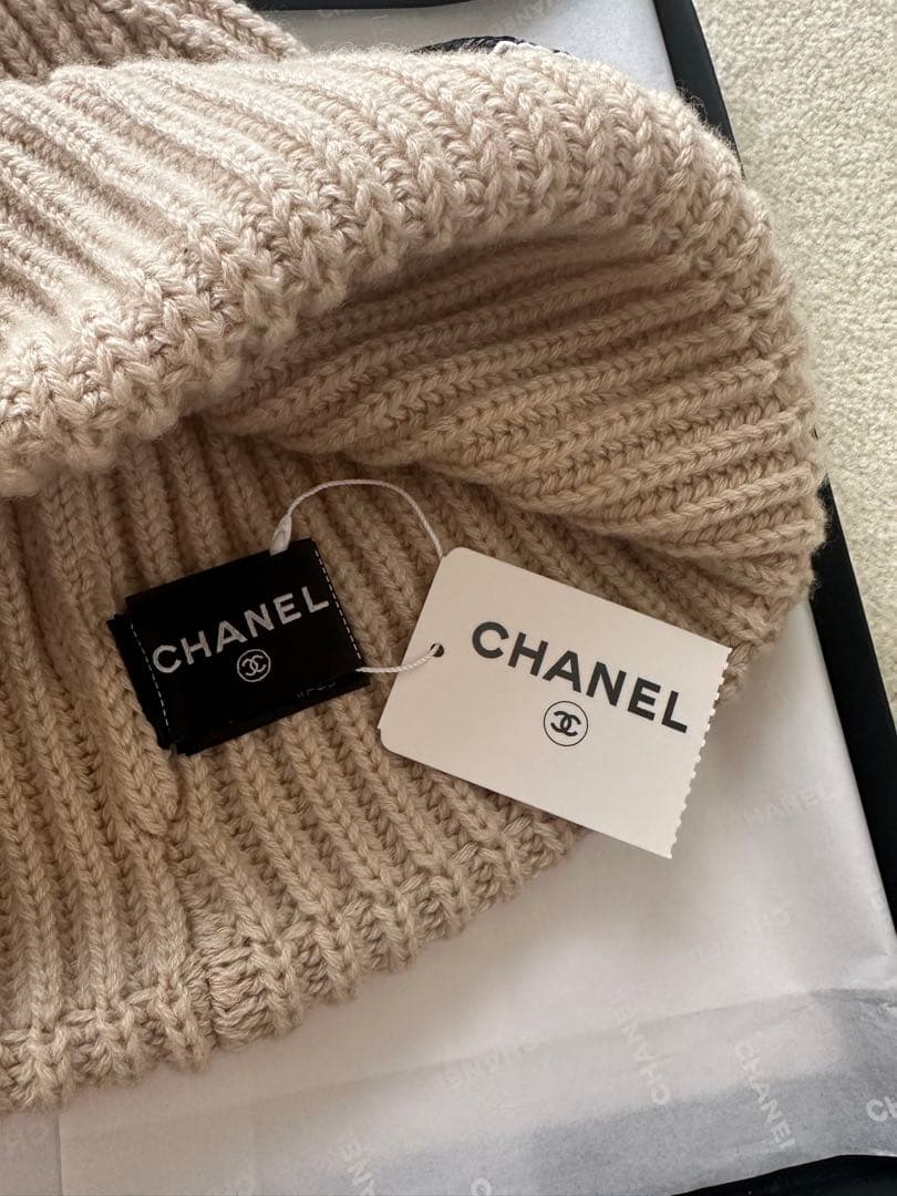 CHANEL シャネル　ニット帽　ビーニー　スパンコール　新品　ベージュ