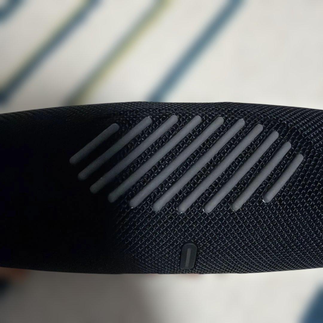 JBL ワイヤレススピーカー charge 5 ブラック　箱付き