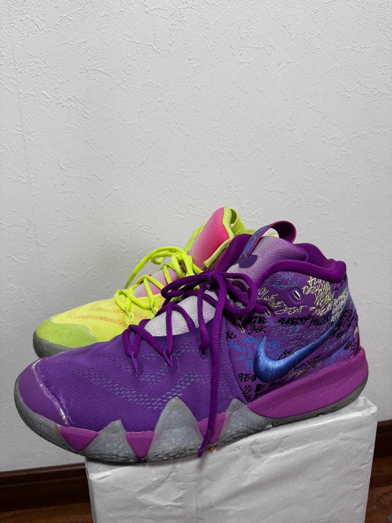 NIKE Kyrie4 Confetti スニーカー27.5cm