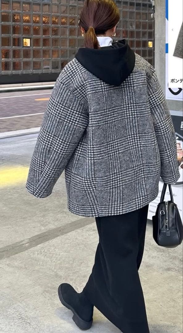 美品！アンフィーロ　ボンディングフォルムコート