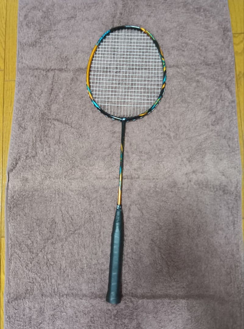 り様【美品】 【廃盤】YONEX アストロクス88D ゲーム 4U5