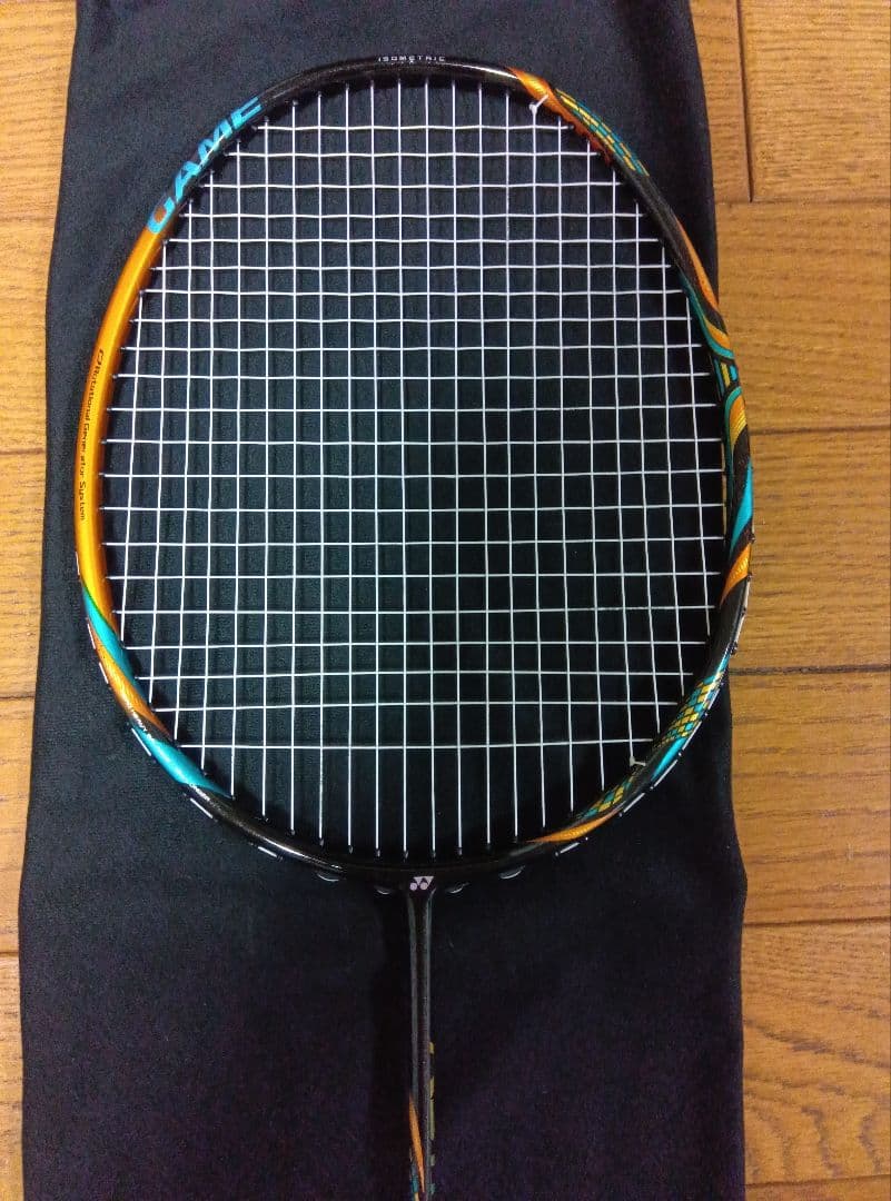 り様【美品】 【廃盤】YONEX アストロクス88D ゲーム 4U5