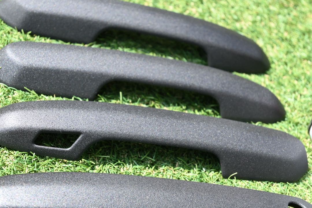 rav4 ドアハンドルプロテクター　ドアハンドルカバー　ラプターライナー塗装