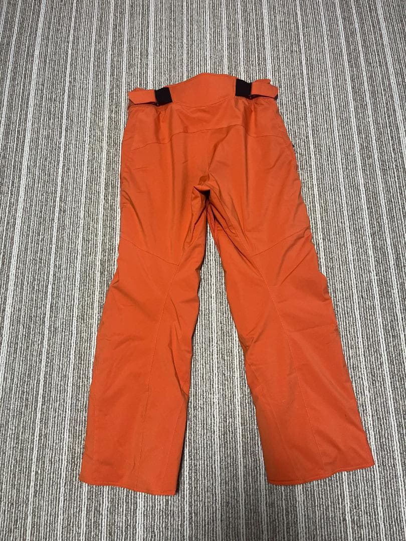 値引き！　美品ミズノスキーパンツ2023年製　ＸＬサイズ　色＝スモーキーオレンジ
