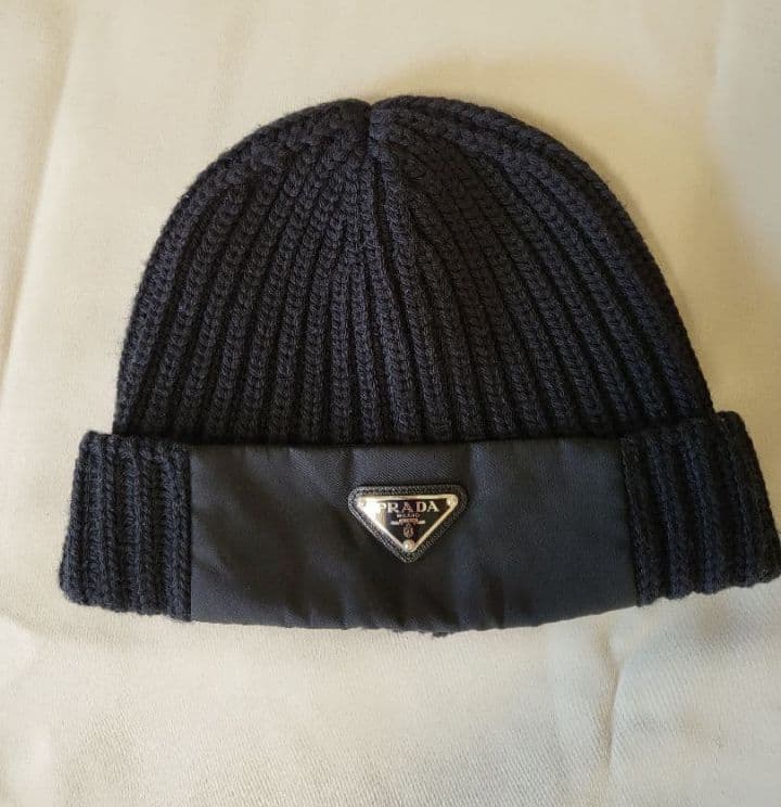 プラダ Re-Nylon ギャバジンxウール キャップ