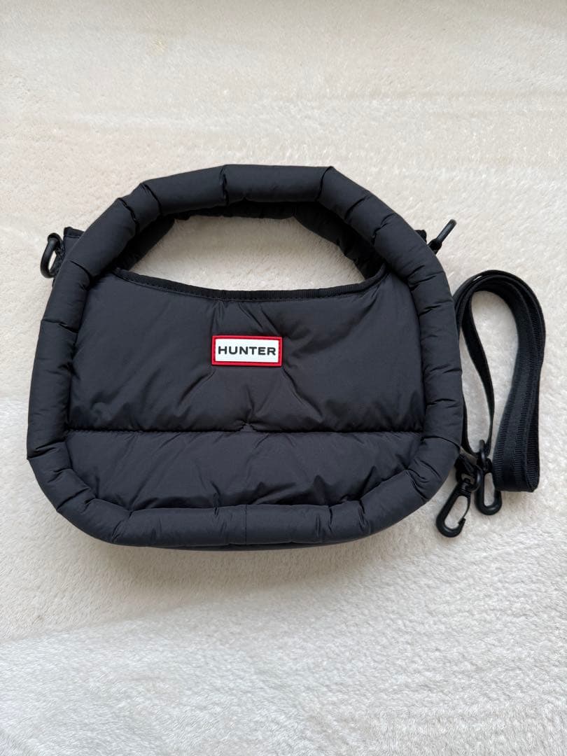 ma【新品】フレイムド パファー ミディ ホーボー　ブラック