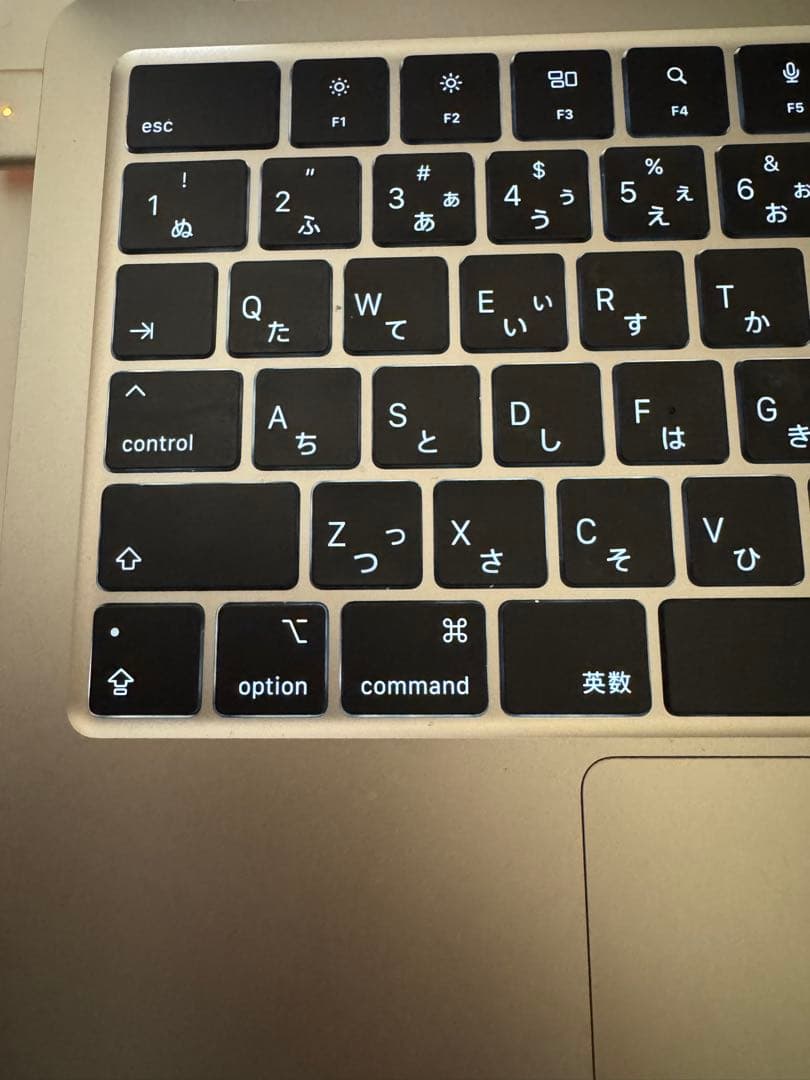 MacBook Air M2 スターライト