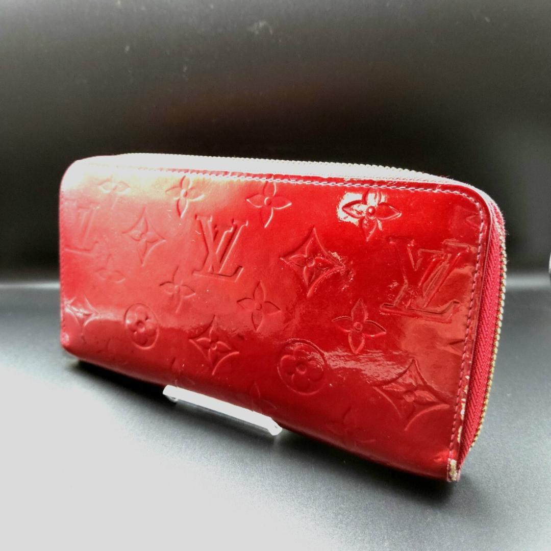 ルイヴィトン ヴェルニ ジッピーウォレット 長財布 モノグラム エナメル レッド