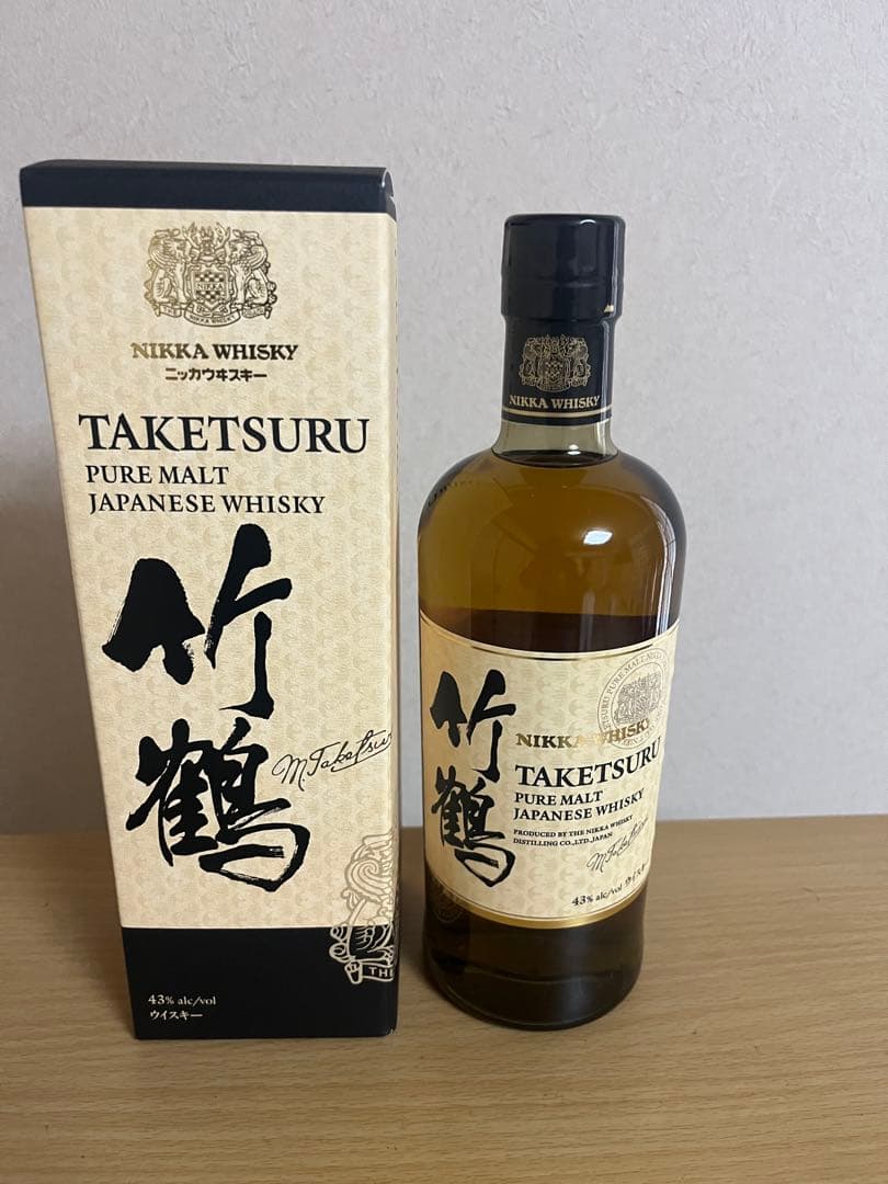 NIKKA 竹鶴　ピュアモルトジャパニーズウイスキー 700ml 化粧箱付き