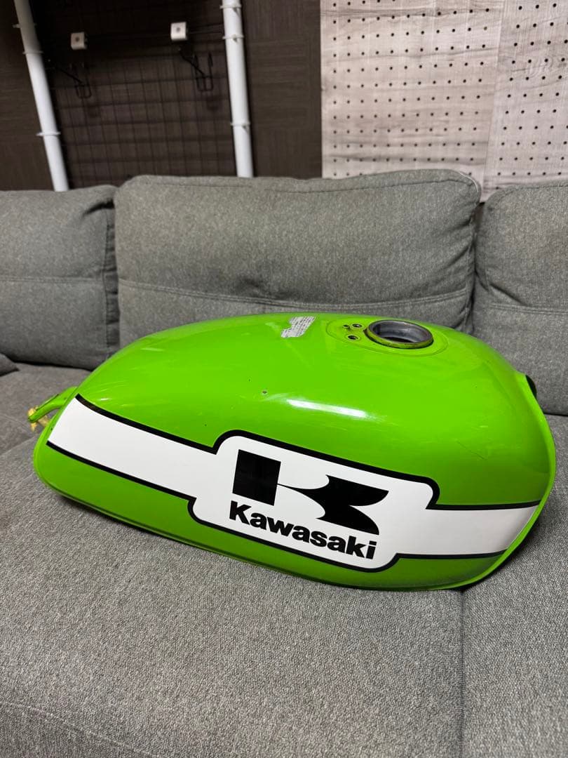 カワサキ　250tr 純正タンク