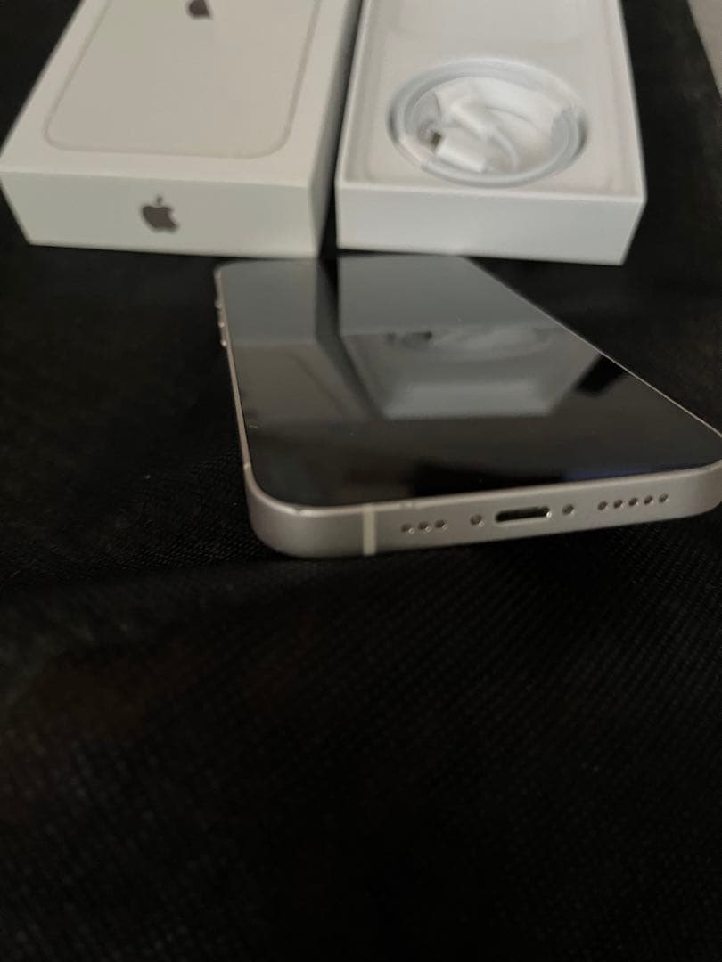 Apple iPhone 13 ホワイト 本体 + 充電ケーブル