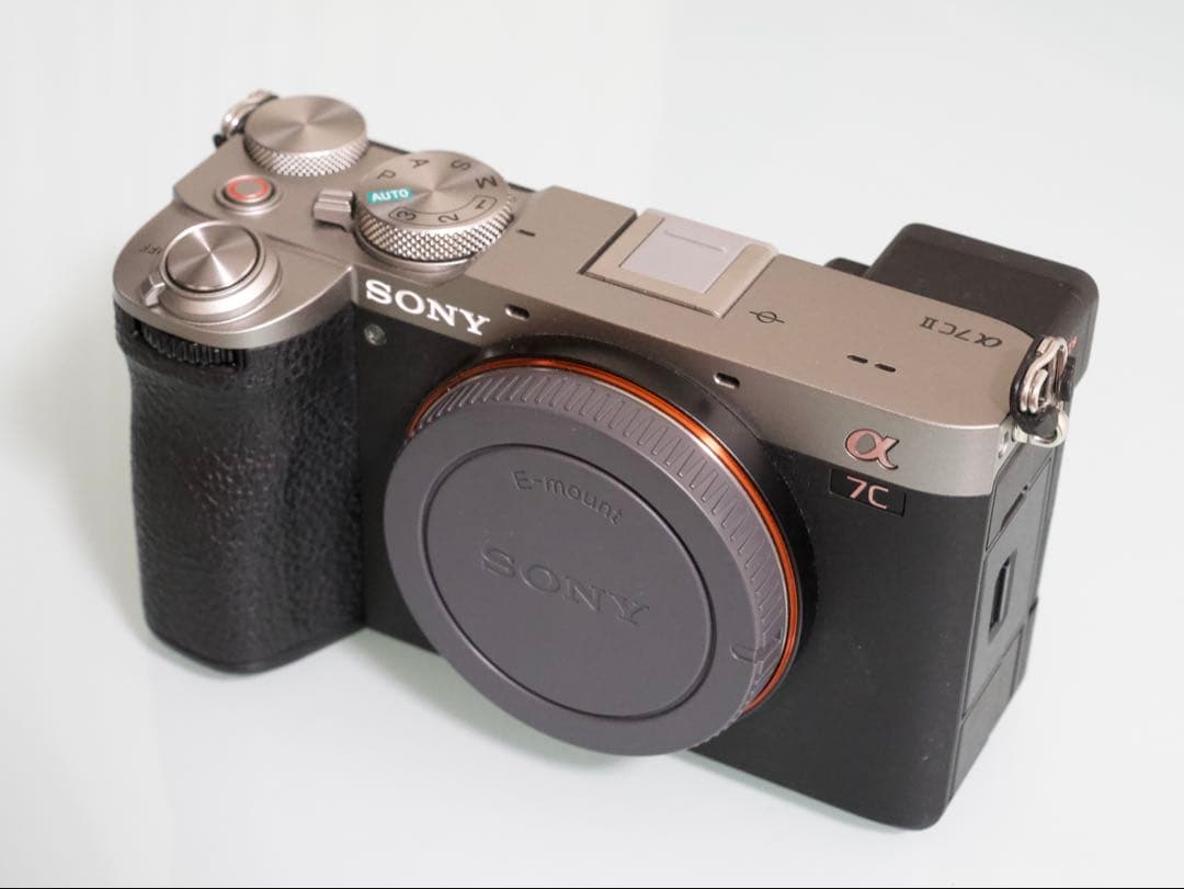 【週末限定セール】SONY α7CⅡミラーレスカメラ 本体 シルバー 保証あり