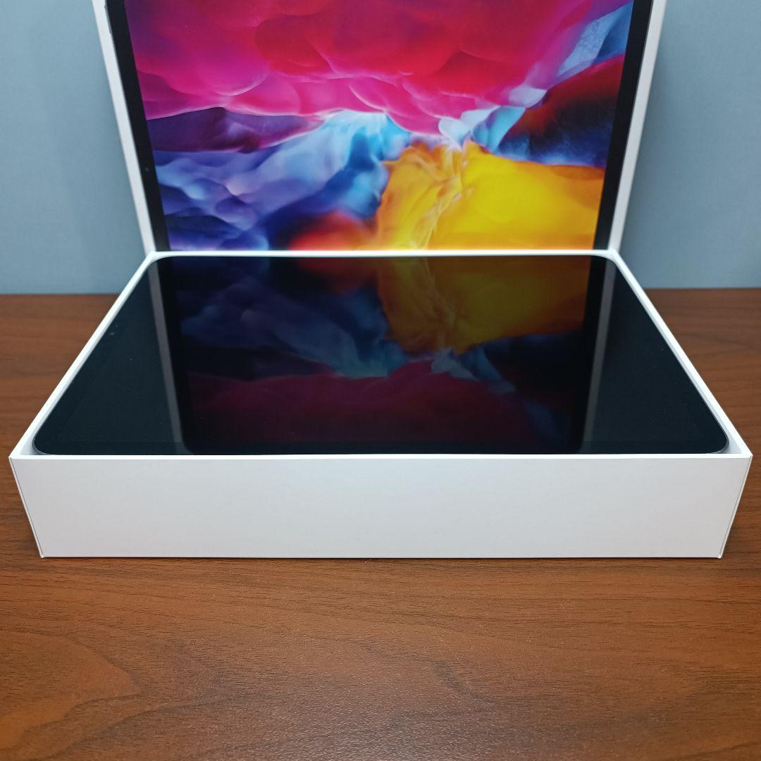 (美品) iPad Pro 11 第2世代 128GB キーボード付き