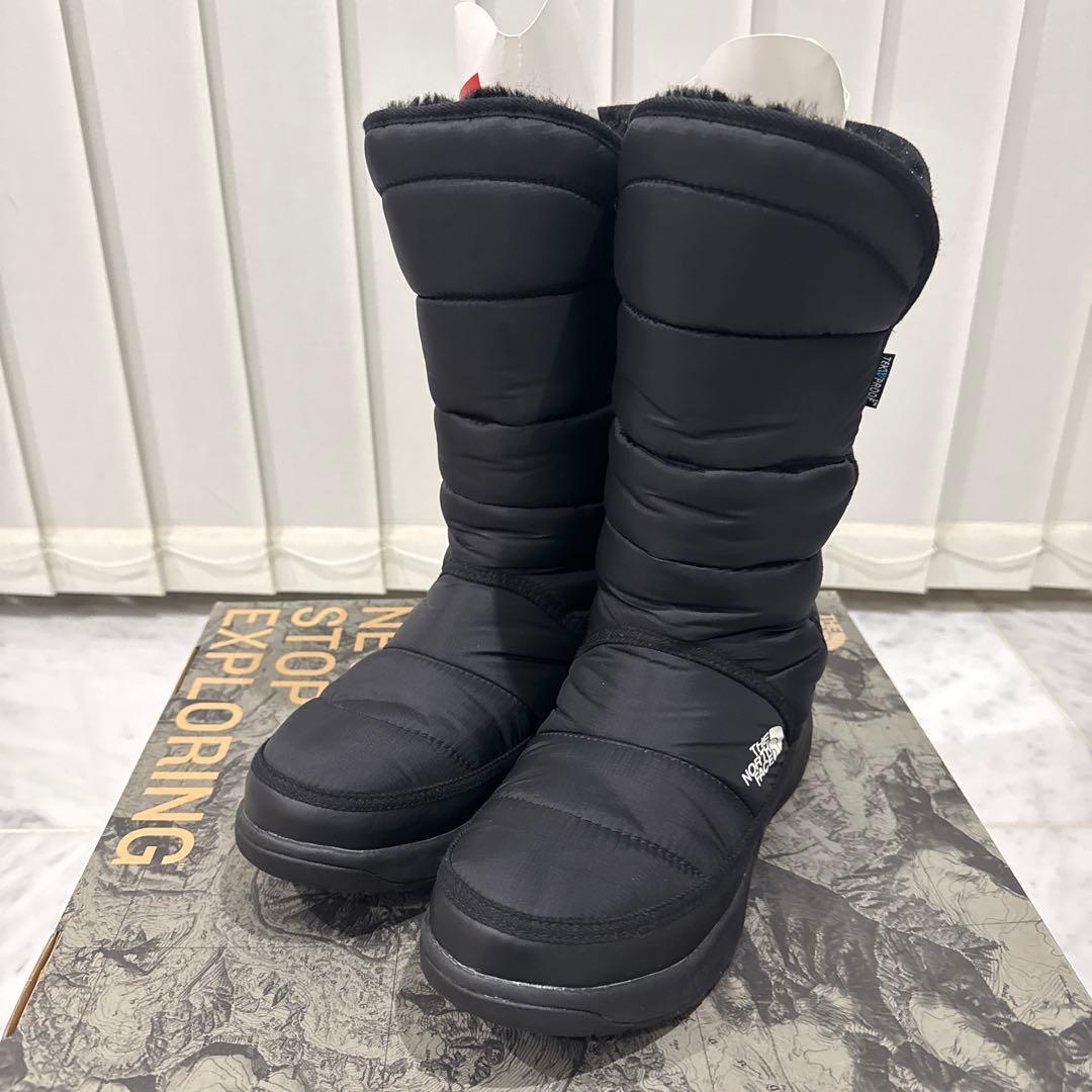 美品　ザノースフェイス　W Amore WP II【24.0】 NFW51977