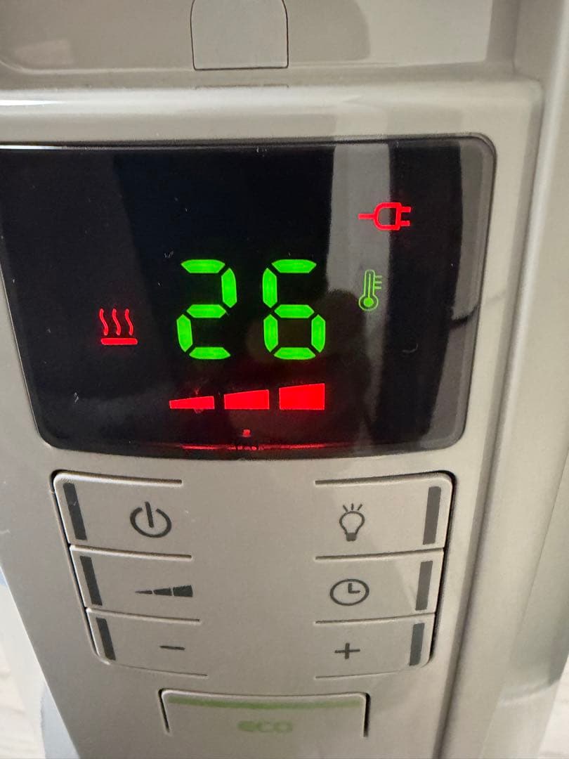 『美品』De'Longhi (デロンギ) オイルヒーターKHD410812-GC