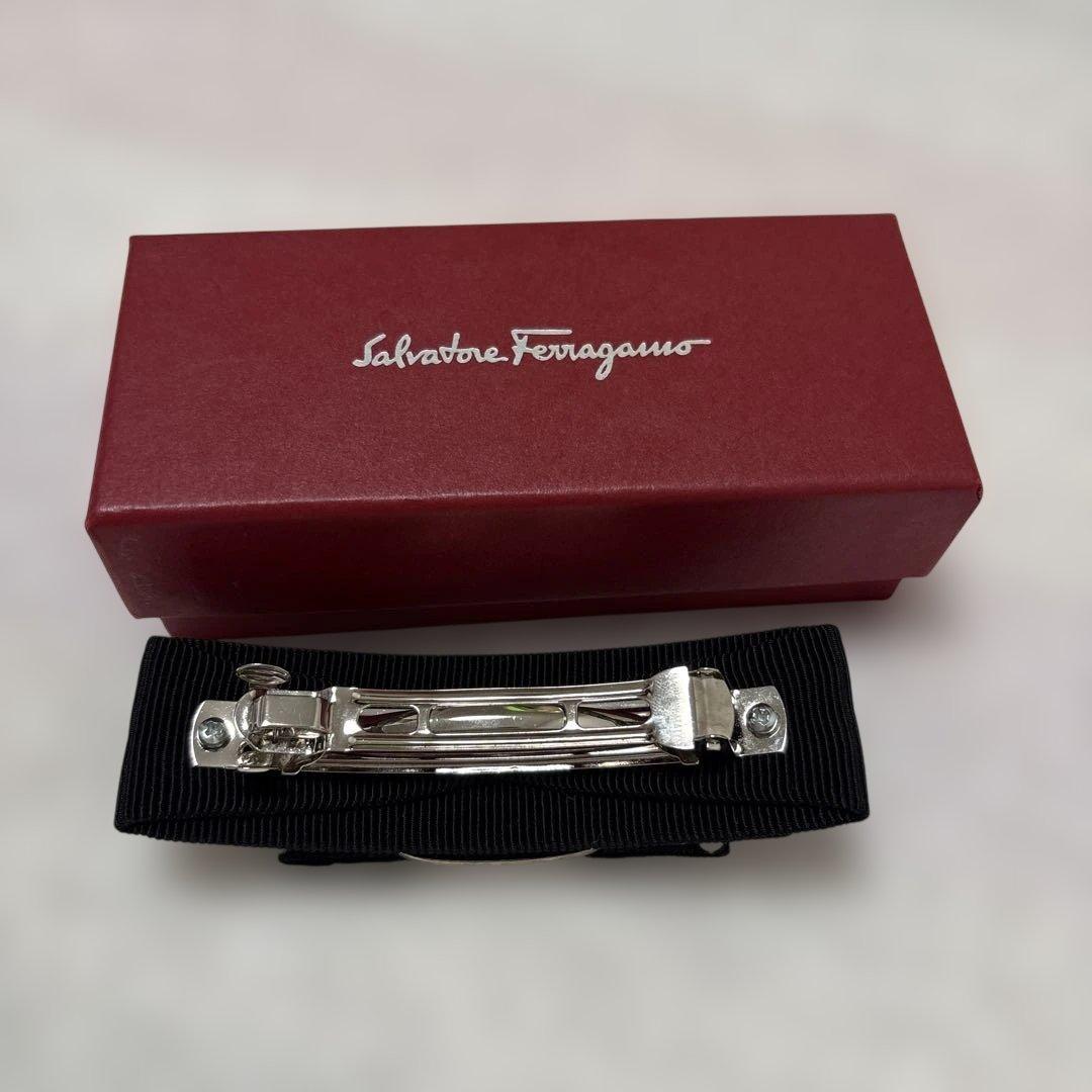 Salvatore Ferragamo バレッタ ビジュー付き