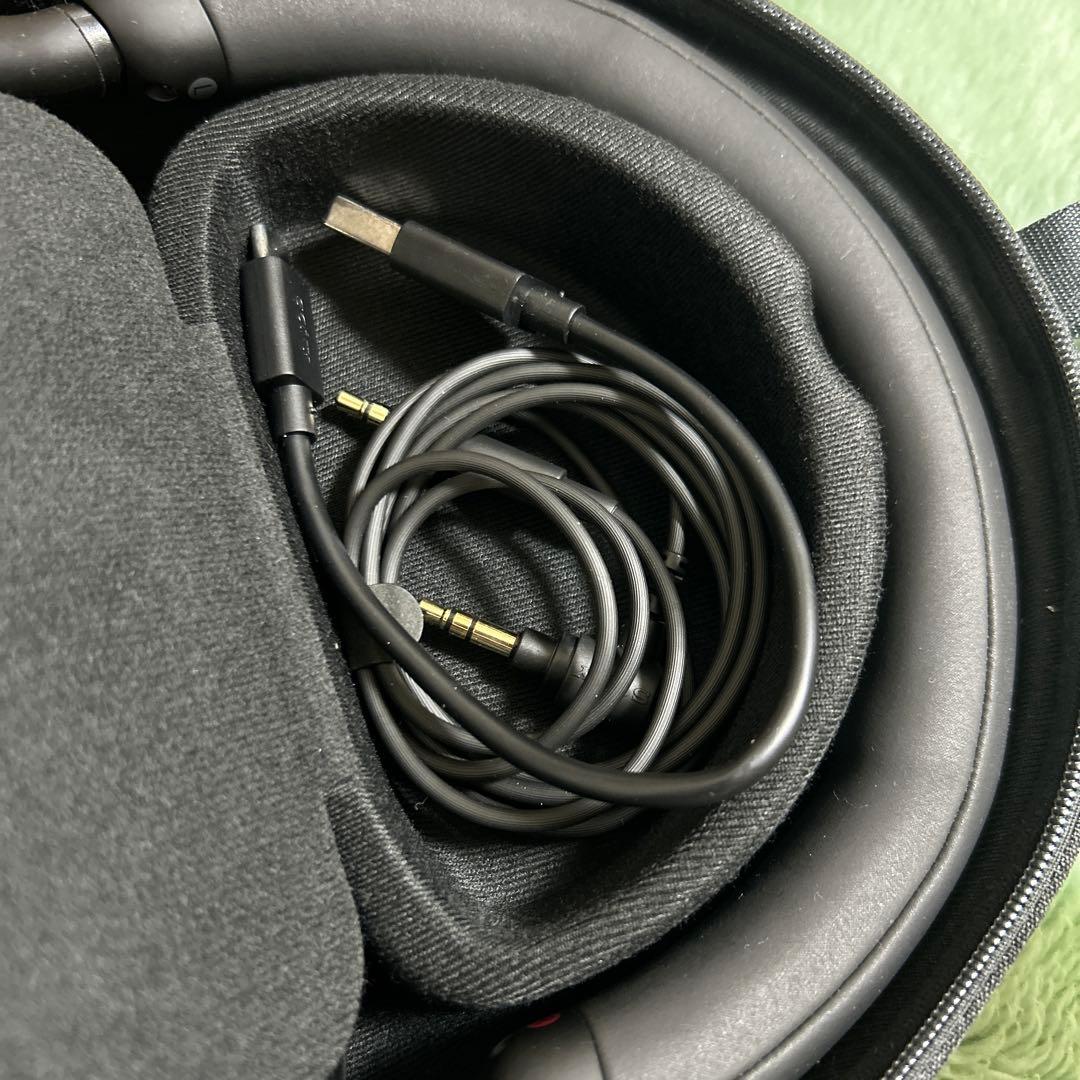 ワイヤレスヘッドホン ブラック ケース付き