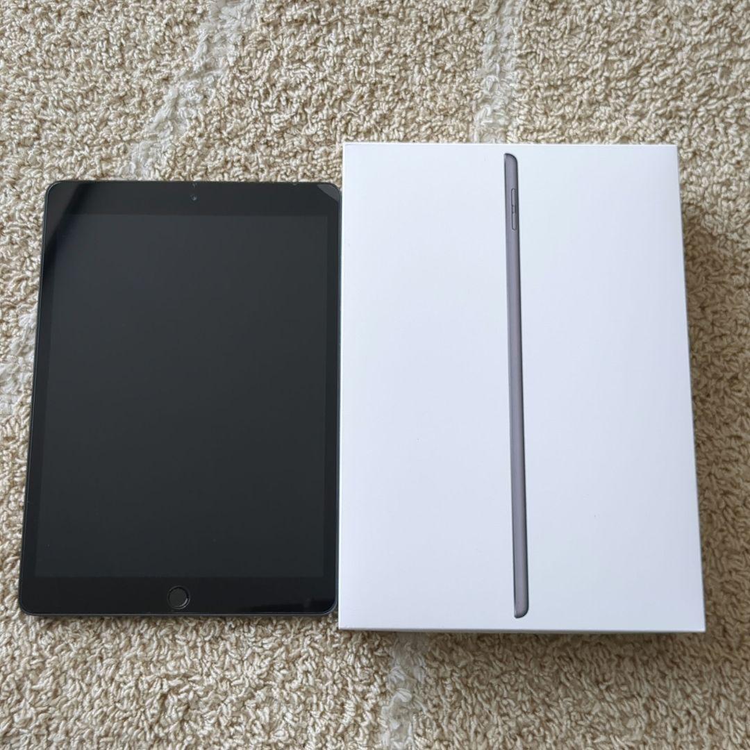 Apple iPad 第7世代　スペースグレー 本体