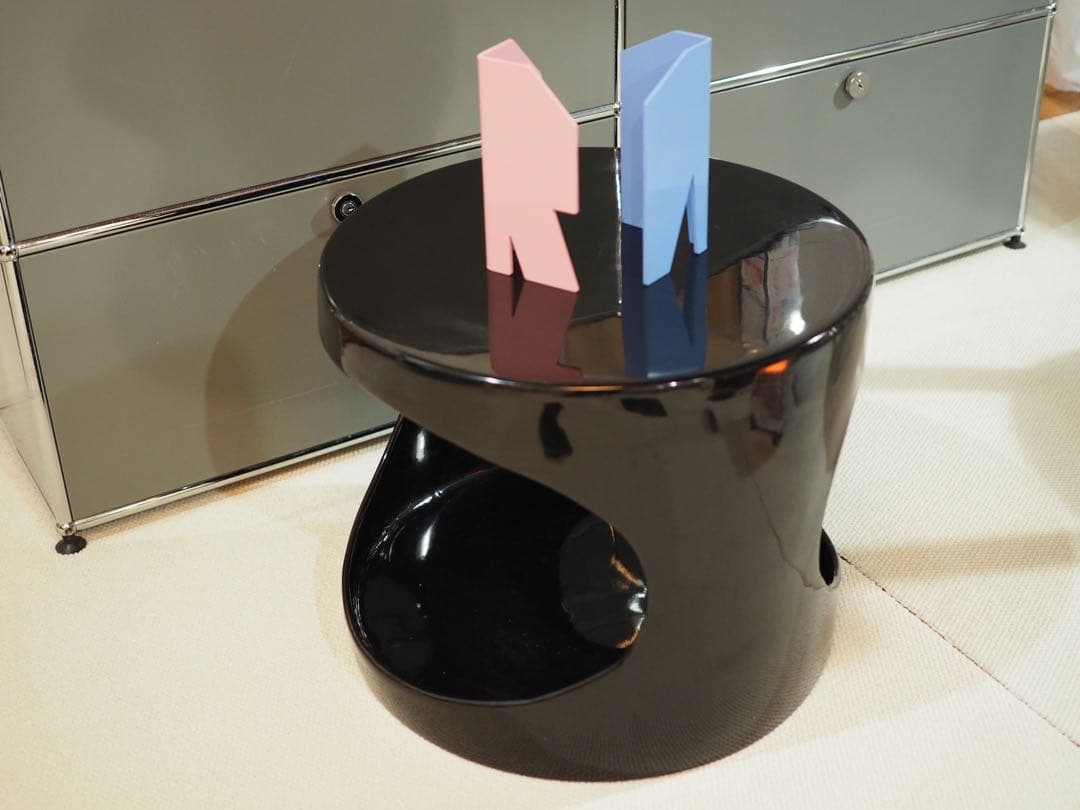 スペースエイジ　サイドテーブル　FRP