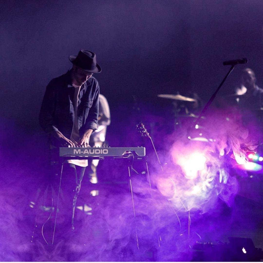 スモークマシン フォグマシン 500W赤 緑 青 3つの単色コントロール舞台設備