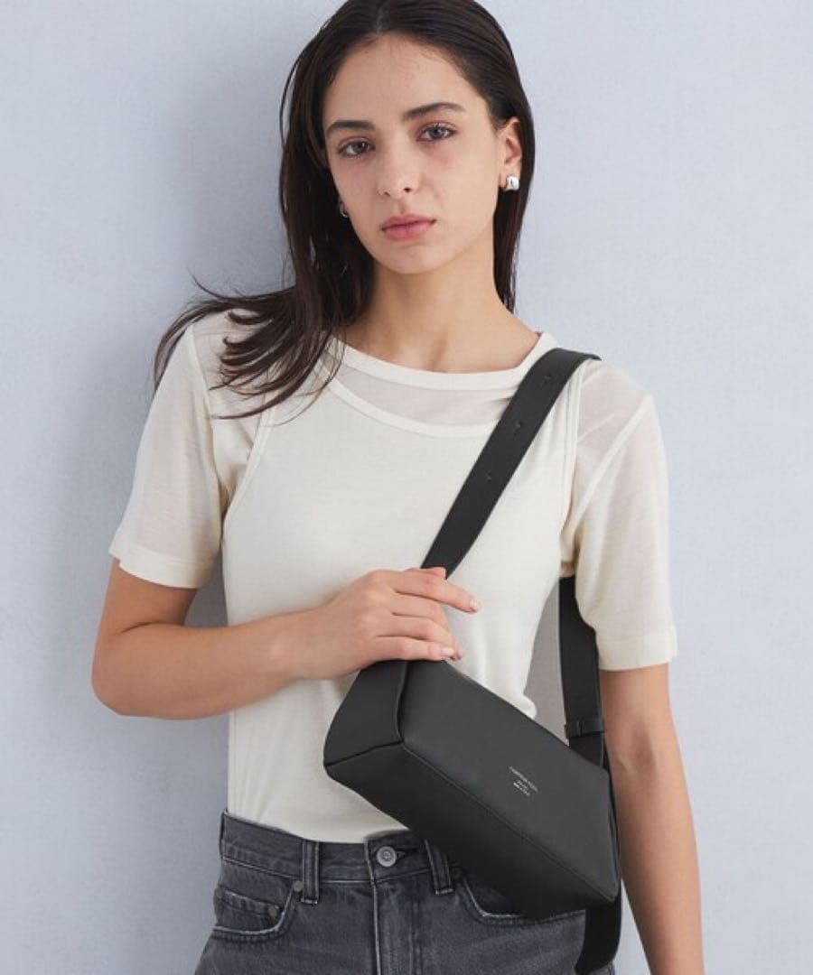 CHRISTIAN VILLA クリスチャン ヴィラ ワンショルダーバッグ